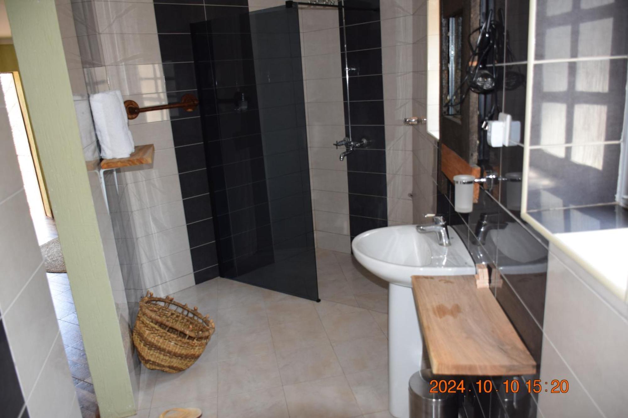 Mwi Village House Мто-ва-Мбу Экстерьер фото