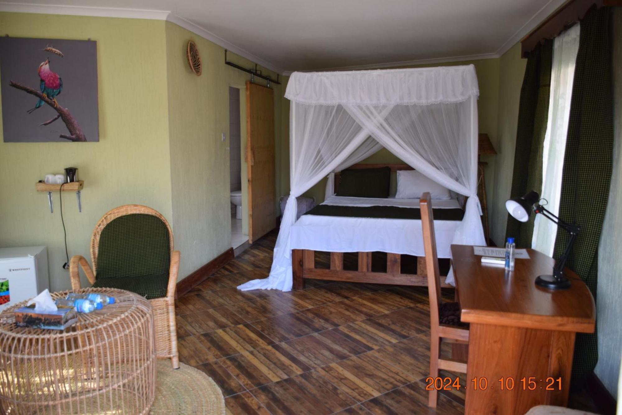 Mwi Village House Мто-ва-Мбу Экстерьер фото